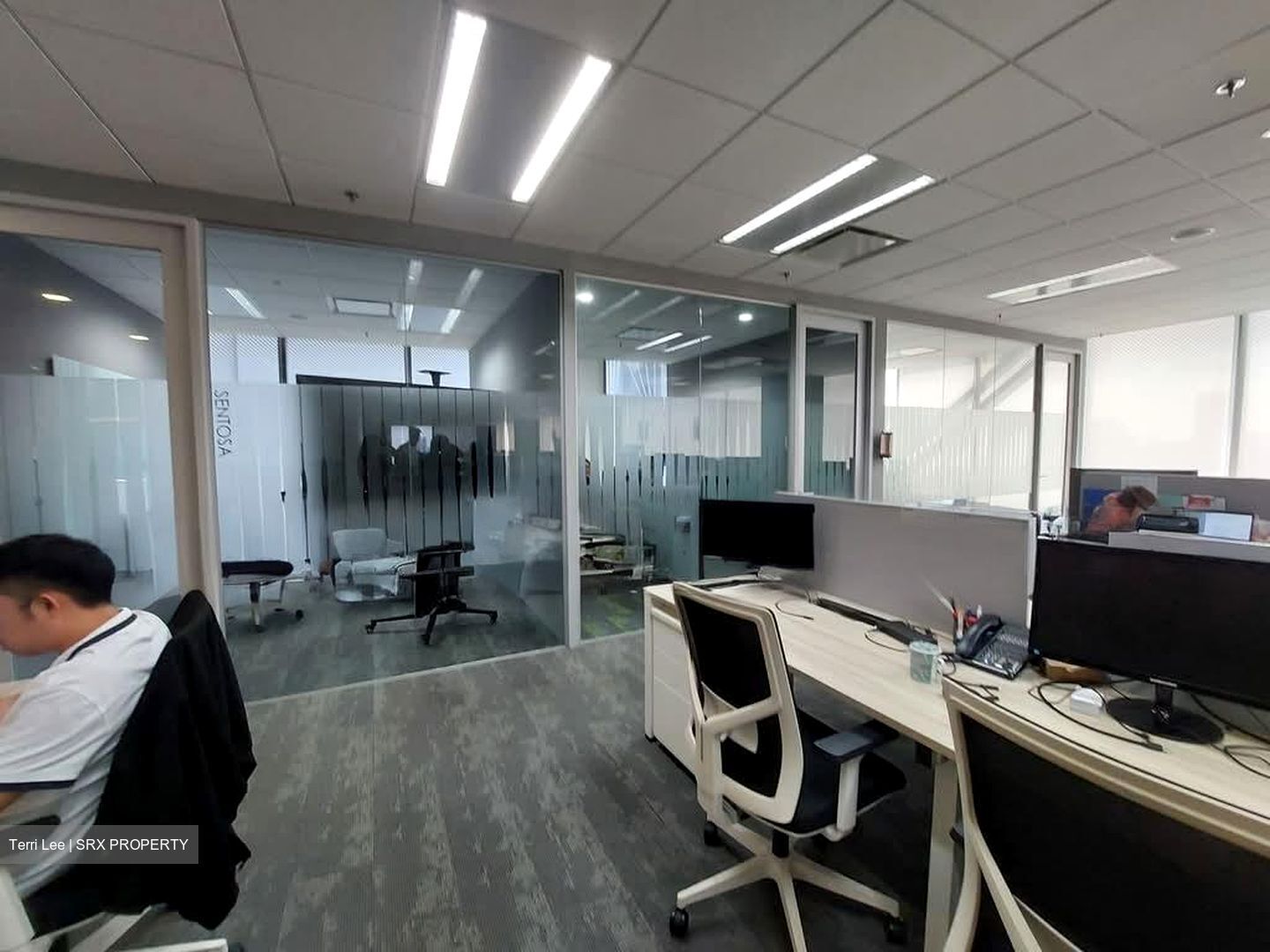 One Raffles Place (D1), Office #540858971